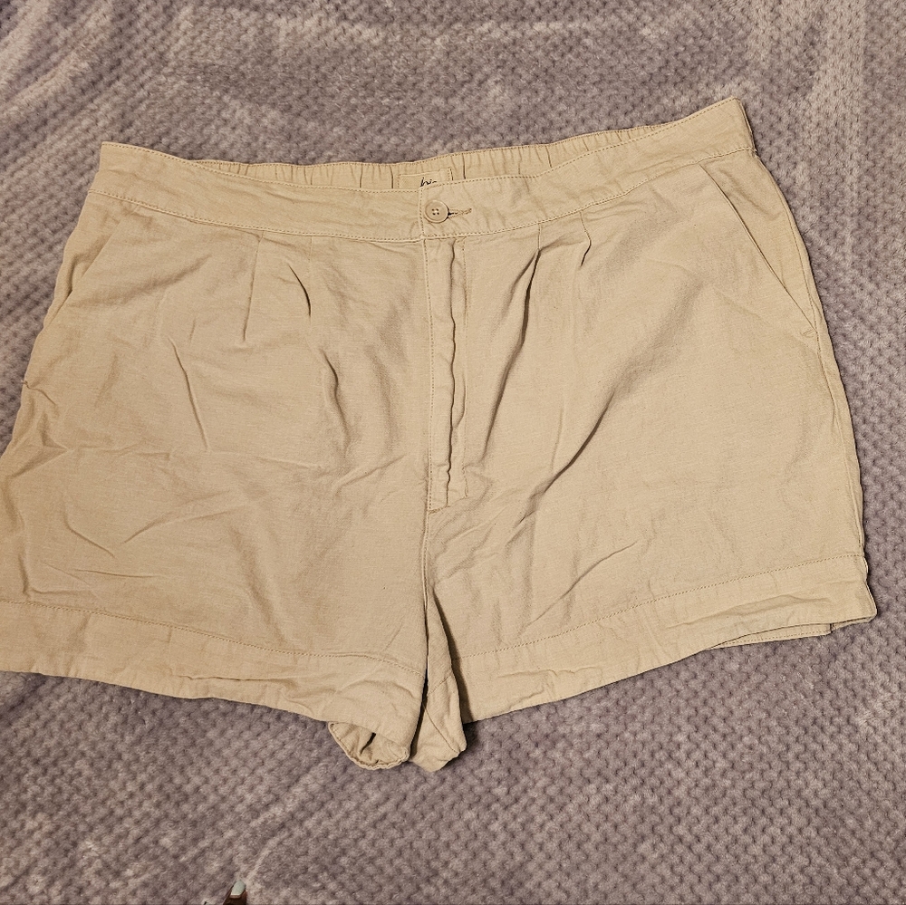 Joie Beige Women's Shorts